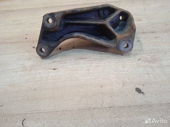 Кронштейн кпп левый Chevrolet Lacetti универсал