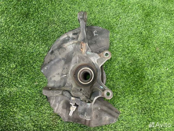 Кулак поворотный передний правый Bmw X5 E53 M54B30