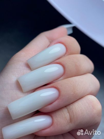 Маникюр с наращиванием