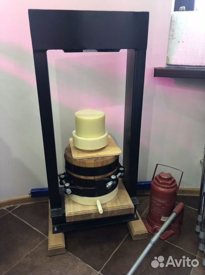 Универсальный пресс для холодного отжима масла