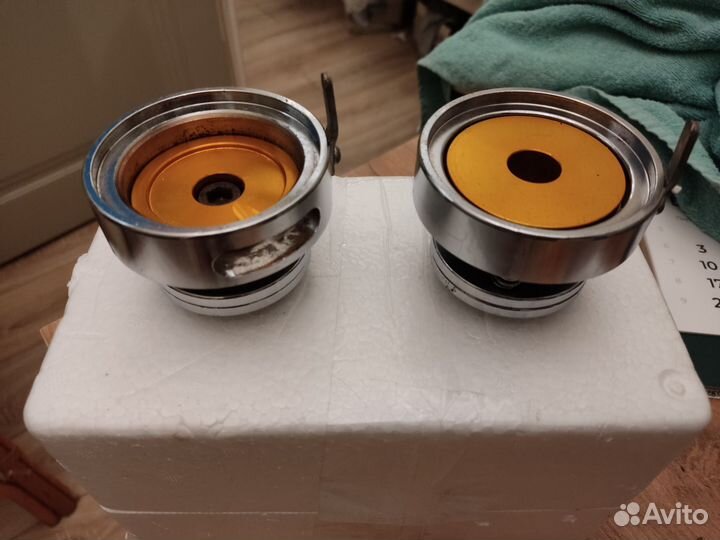 Пресс-формы/чашки для закатных значков