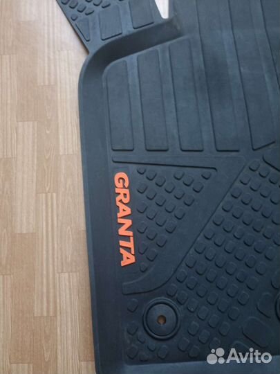 Комплект ковриков резиновых на лада Гранта