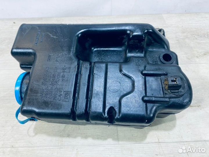 Бачок омывателя лобового стекла Nissan Armada SUV