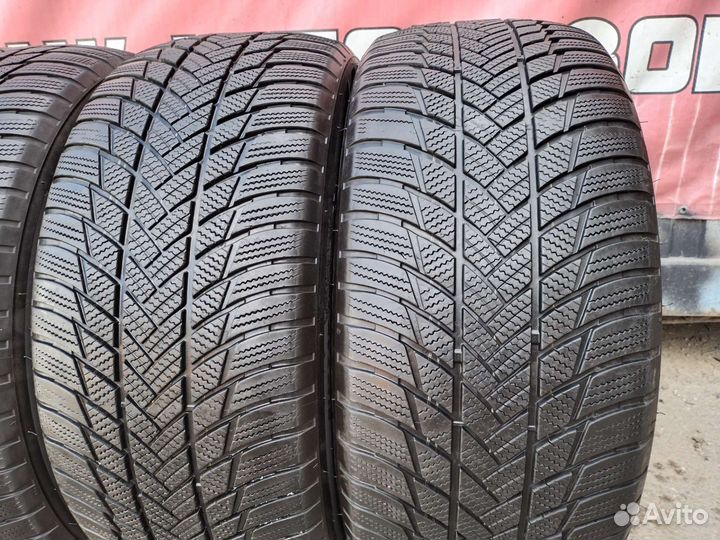 Bridgestone Blizzak LM-001 285/45 R21