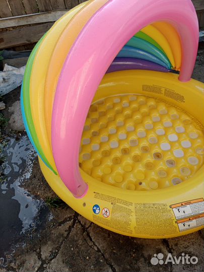 Детский бассейн