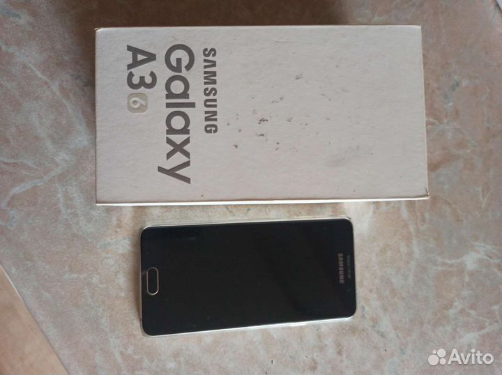 Телефон Samsung