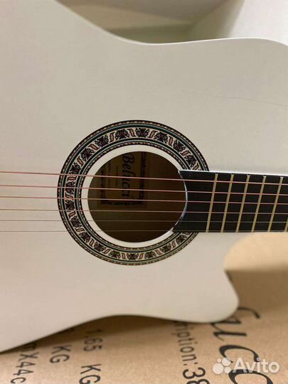Акустическая гитара