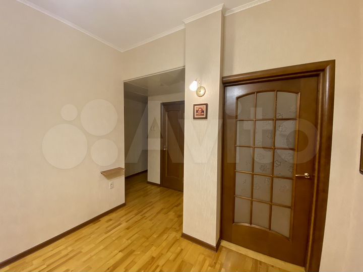 2-к. квартира, 79,8 м², 2/6 эт.