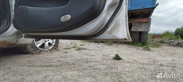 Дверь Nissan Maxima A33