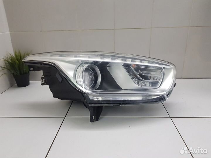 Фара правая (Faw Besturn X80)