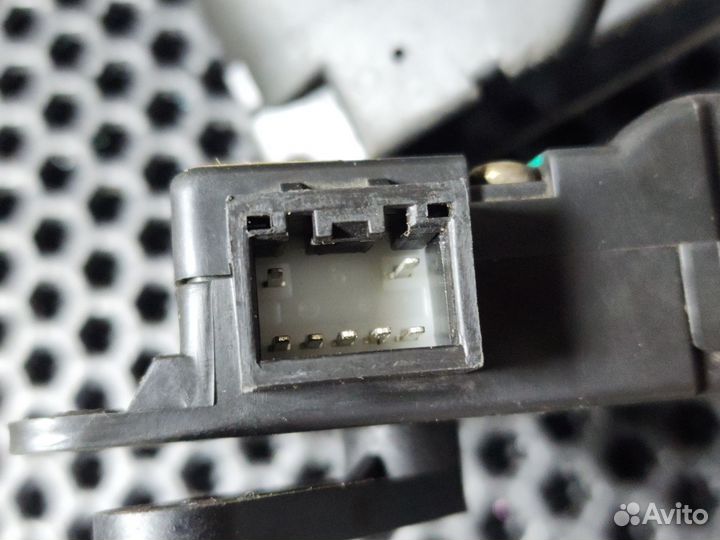 Электромоторчик заслонки печки Hyundai Elantra XD