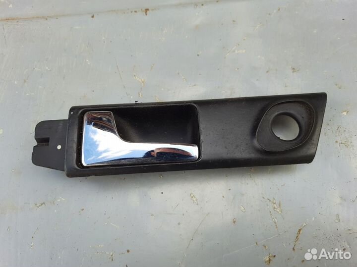 Ручка задней левой двери Ауди 100 с4