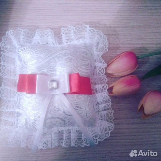 Свадебная подушка для колец