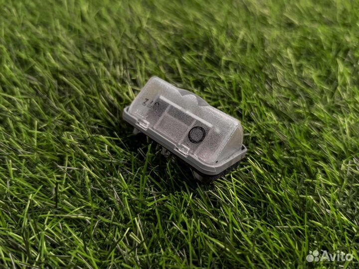 Подсветка номера Toyota Rav4 XA50 2.5 hybrid 2020