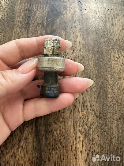 Датчик давления фреона кондиционера Opel Astra