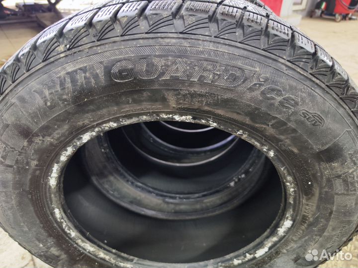 Roadstone Winguard Ice SUV 215/70 R16 100Q
