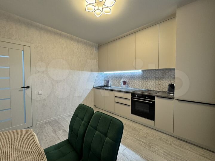 2-к. квартира, 55 м², 15/18 эт.