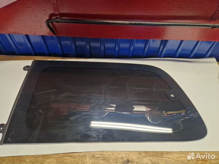 Стекло кузовное боковое (hyundai grand starex