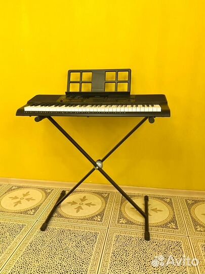 Синтезатор Casio CT-X700