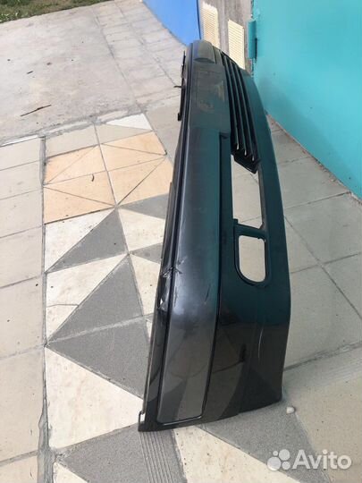 Продам передний бампер на Mercedes w210