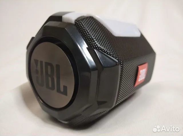 Колонка портативная блютуз с радио новые разные