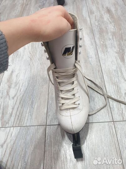 Коньки хоккейные детские 39 размер