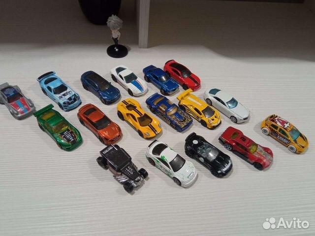 Машинки Hot whels