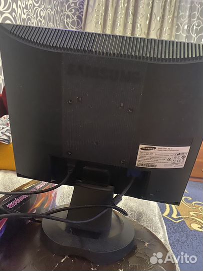 Монитор samsung SyncMaster 720n