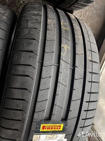 Pirelli P Zero PZ4 315/35 R21 и 275/40 R21