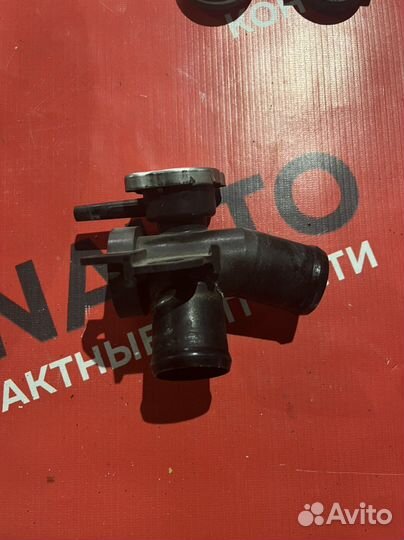 Тройник горловина радиатора Nissan Teana J32