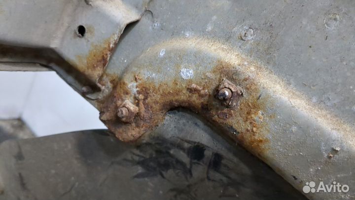 Рамка передняя (телевизор) Hyundai Terracan, 2005