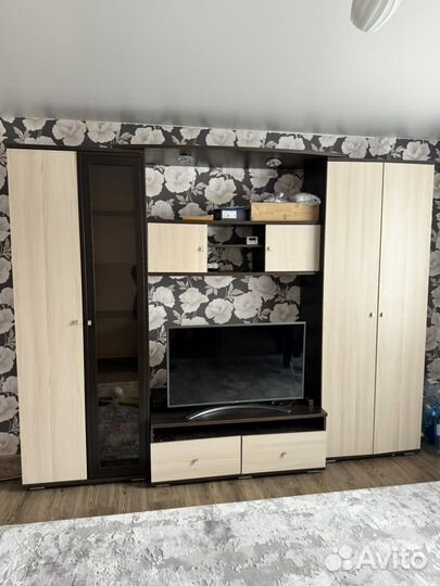 Горка в гостиную бу