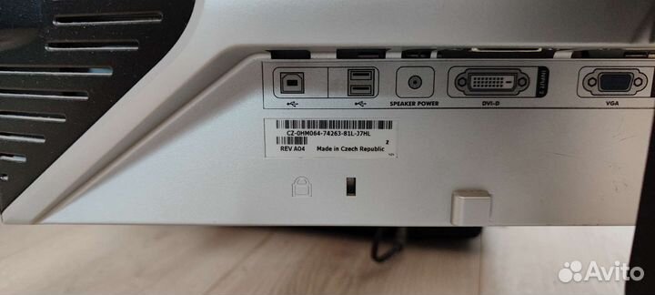 Монитор dell 20