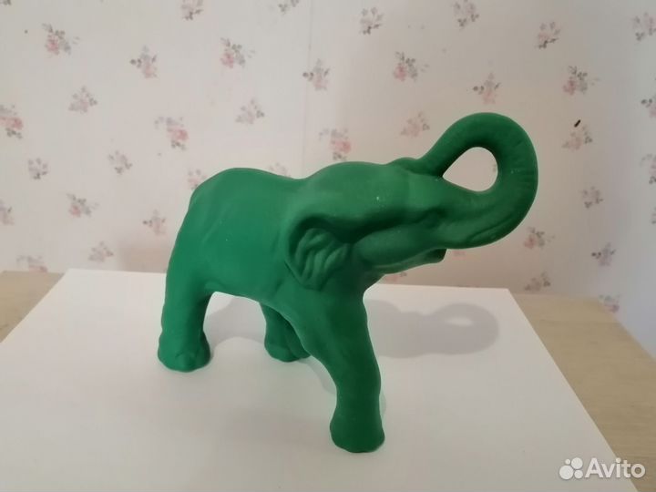 Статуэтка Зелёный слон