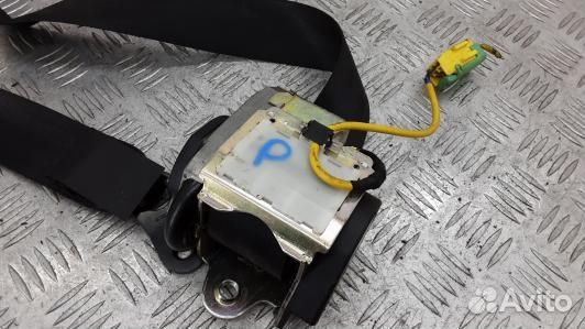 Ремень безопасности с пиропатроном сиденья передне