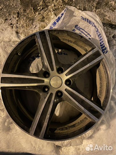 Скад Адмирал R18 Hyundai ix35