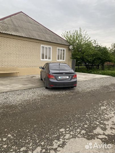 Hyundai Solaris 1.4 AT, 2015, битый, 280 000 км