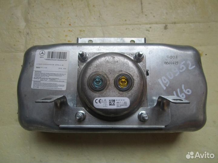 Подушка безопасности пасажирская w166 GLE-class
