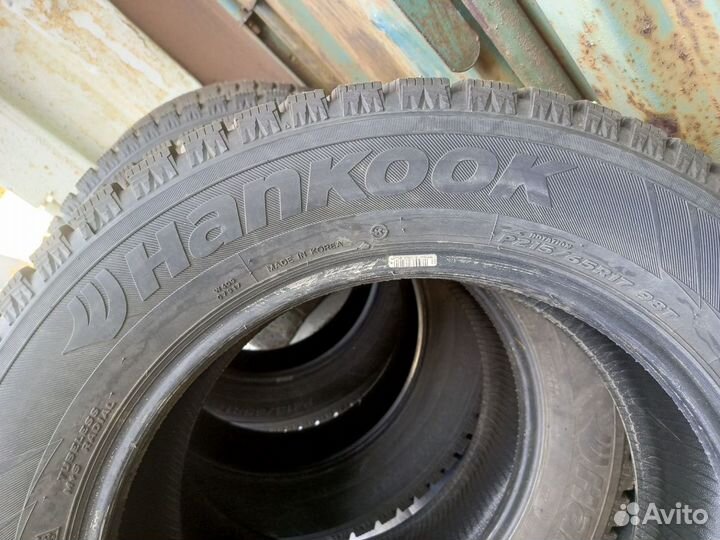 Hankook Winter I'Pike 215/55 R17