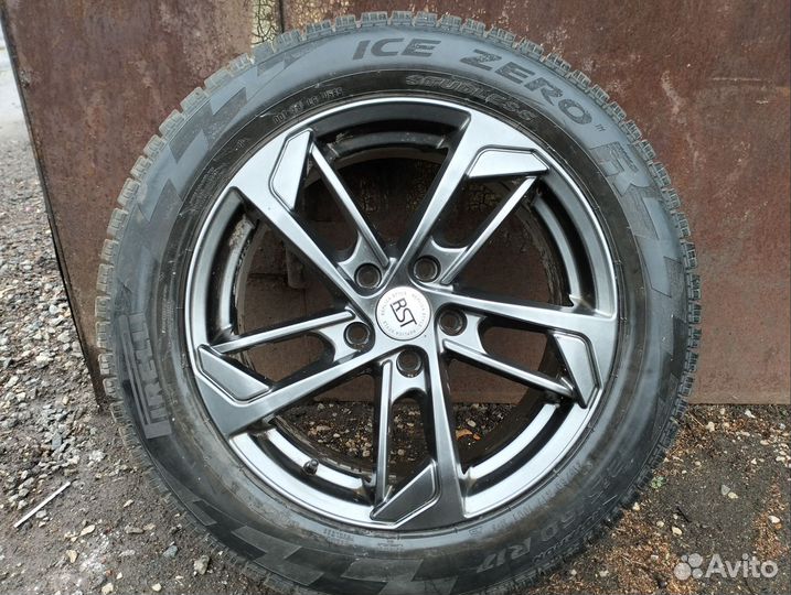 Колеса в сборе зимние 215/60/17 pirelli ice zero