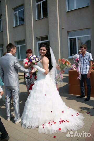 Платье свадебное