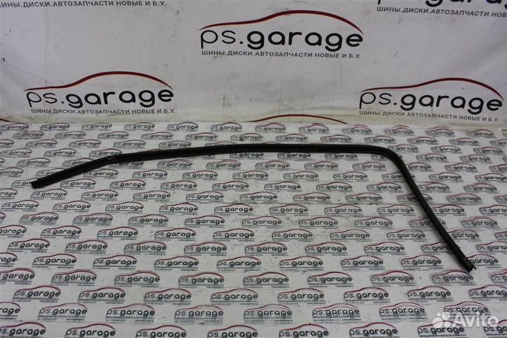 Уплотнитель стекла двери передней левой Peugeot-C