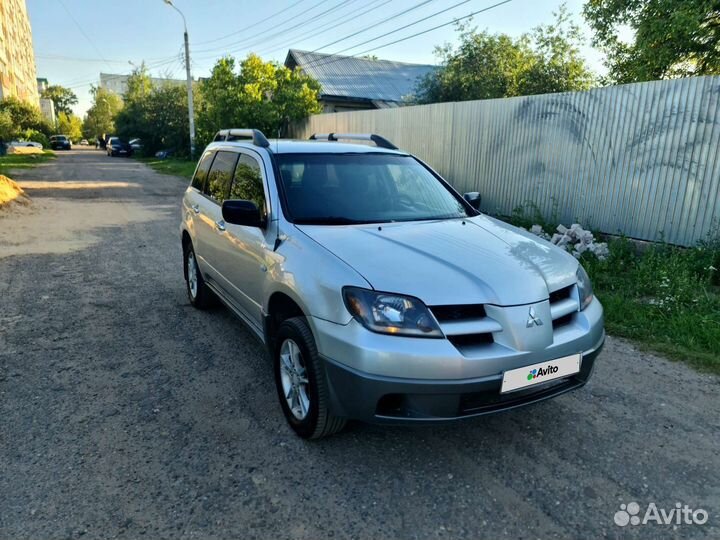 Mitsubishi Outlander 2.4 AT, 2003, 158 543 км