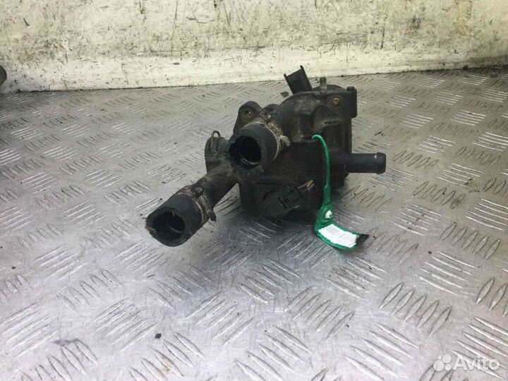 Корпус термостата Опель Зафира 12992383 A16Xer