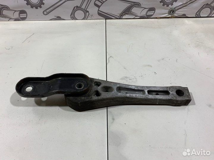 Опора двигателя задняя Skoda Octavia A5