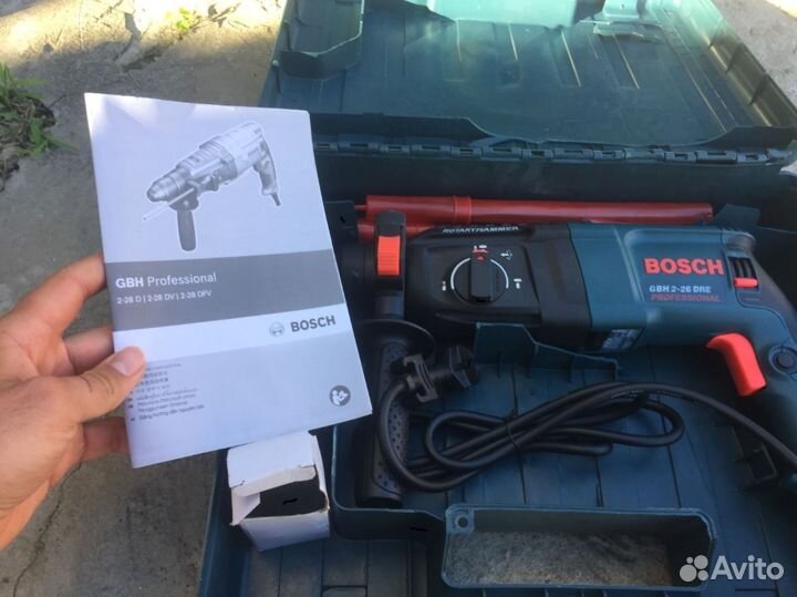 Пeрфоратор Bosch 2-28 Съeмный пaтpoн + Нaбор буpoв