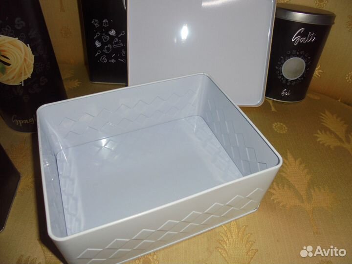 2 бан кругл жест чёрн: соль 0,9 л + спагетти 1,6 л