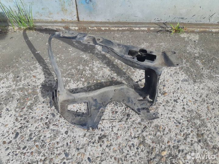 Крепление фары Mercedes-Benz S-Class справа A22062