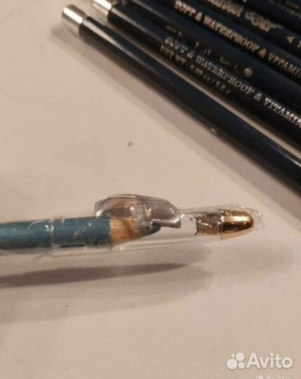 Карандаш для глаз и для бровей с точилкой Новый