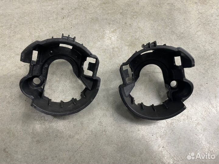 Кронштейн крепление туманок Subaru Forester